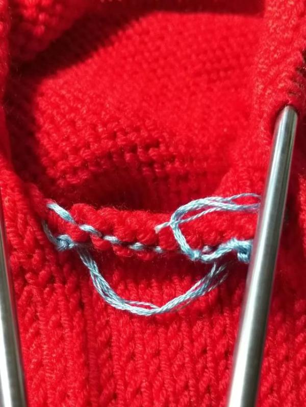 红袖:教你从领口往下织棒针V领自带袖长袖毛衣