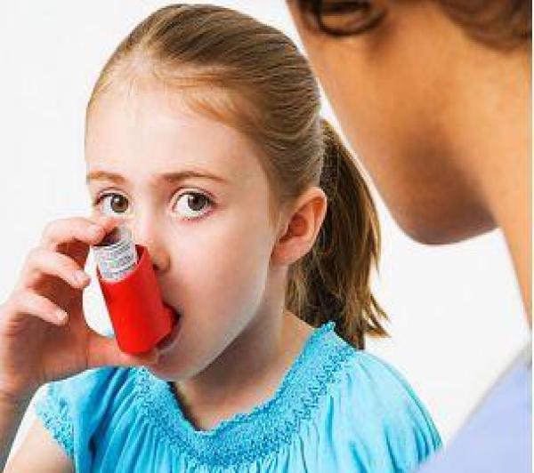 孩子持续咳嗽,经常过敏会不会变成哮喘?专家说